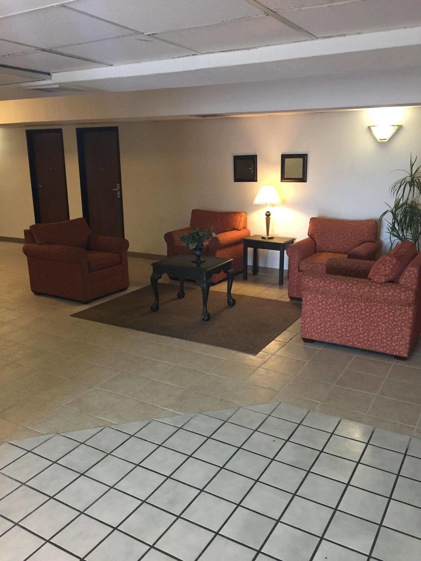 Luxury Inn & Suites Линкълн Екстериор снимка