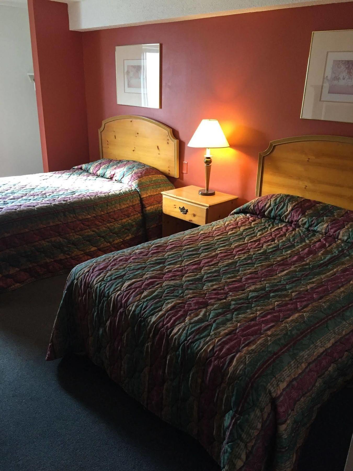 Luxury Inn & Suites Линкълн Екстериор снимка